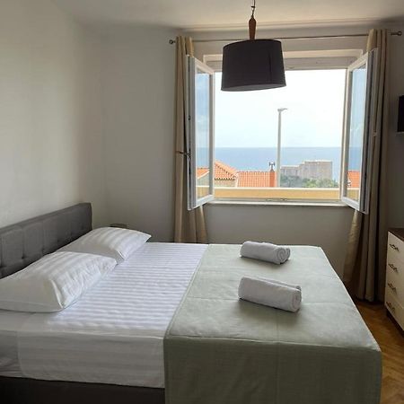 Apartment Gallery - View Of The Old Town & Free Parking Dubrovnik Bagian luar foto