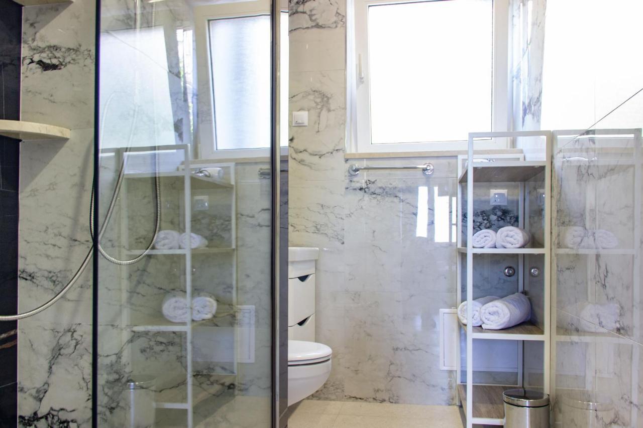 Apartment Gallery - View Of The Old Town & Free Parking Dubrovnik Bagian luar foto