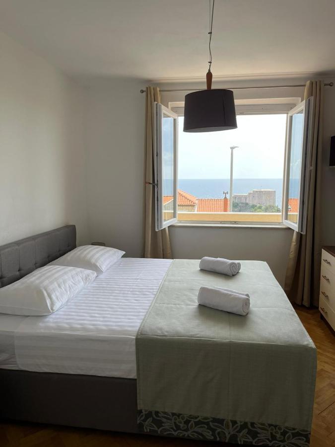 Apartment Gallery - View Of The Old Town & Free Parking Dubrovnik Bagian luar foto