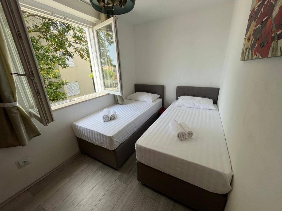 Apartment Gallery - View Of The Old Town & Free Parking Dubrovnik Bagian luar foto